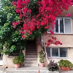 Appartamento Family Friendly With A Garden View