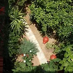 Appartamento Family Friendly With A Garden View Tolón