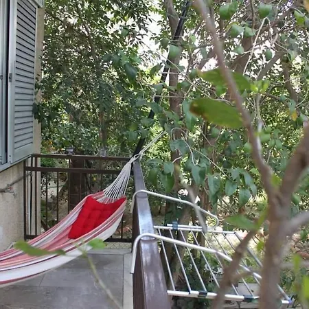 Family Friendly With A Garden View *