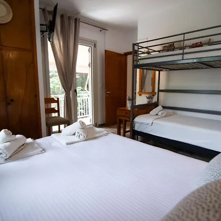 Appartamento Family Friendly With A Garden View Tolón
