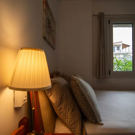Appartamento Family Friendly With A Garden View Tolón
