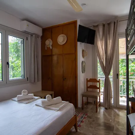 Family Friendly With A Garden View 公寓