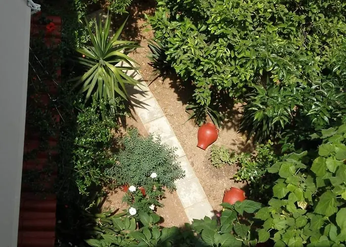 شقة Family Friendly With A Garden View تولو