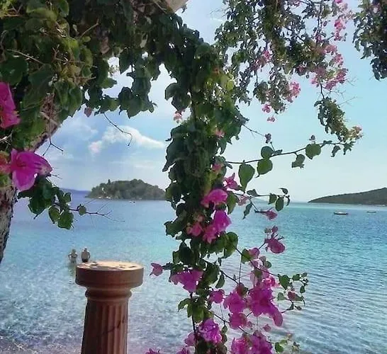 Family Friendly With A Garden View Apartamento Tolón